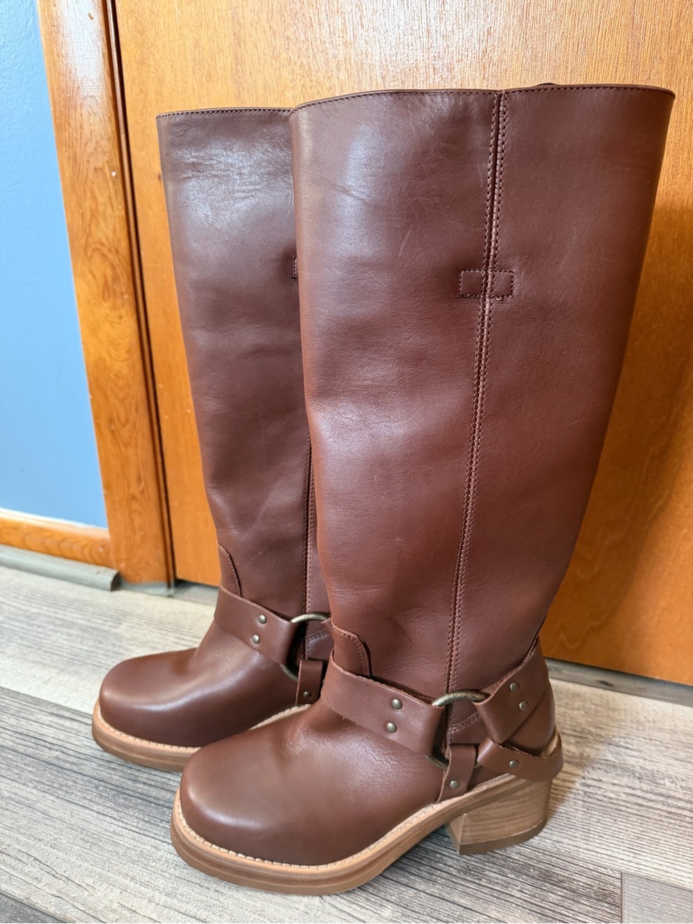Dingo Casbah Knee-High Harness Boots - nwt